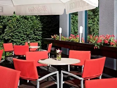 Intercityhotel Otel 4*