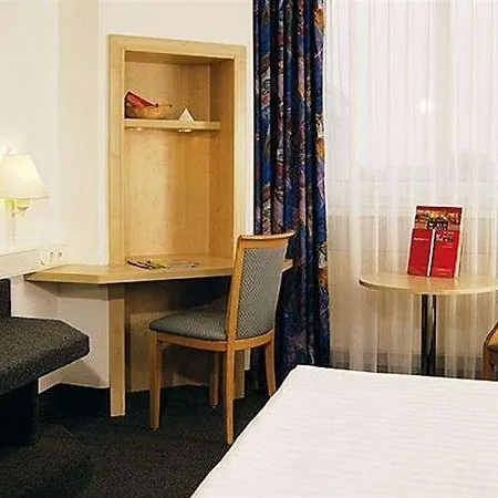 Intercityhotel Otel