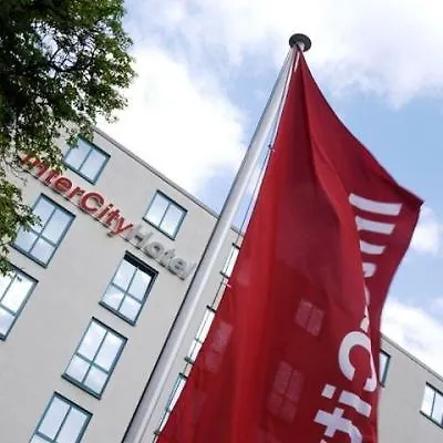 Intercityhotel Otel 4*